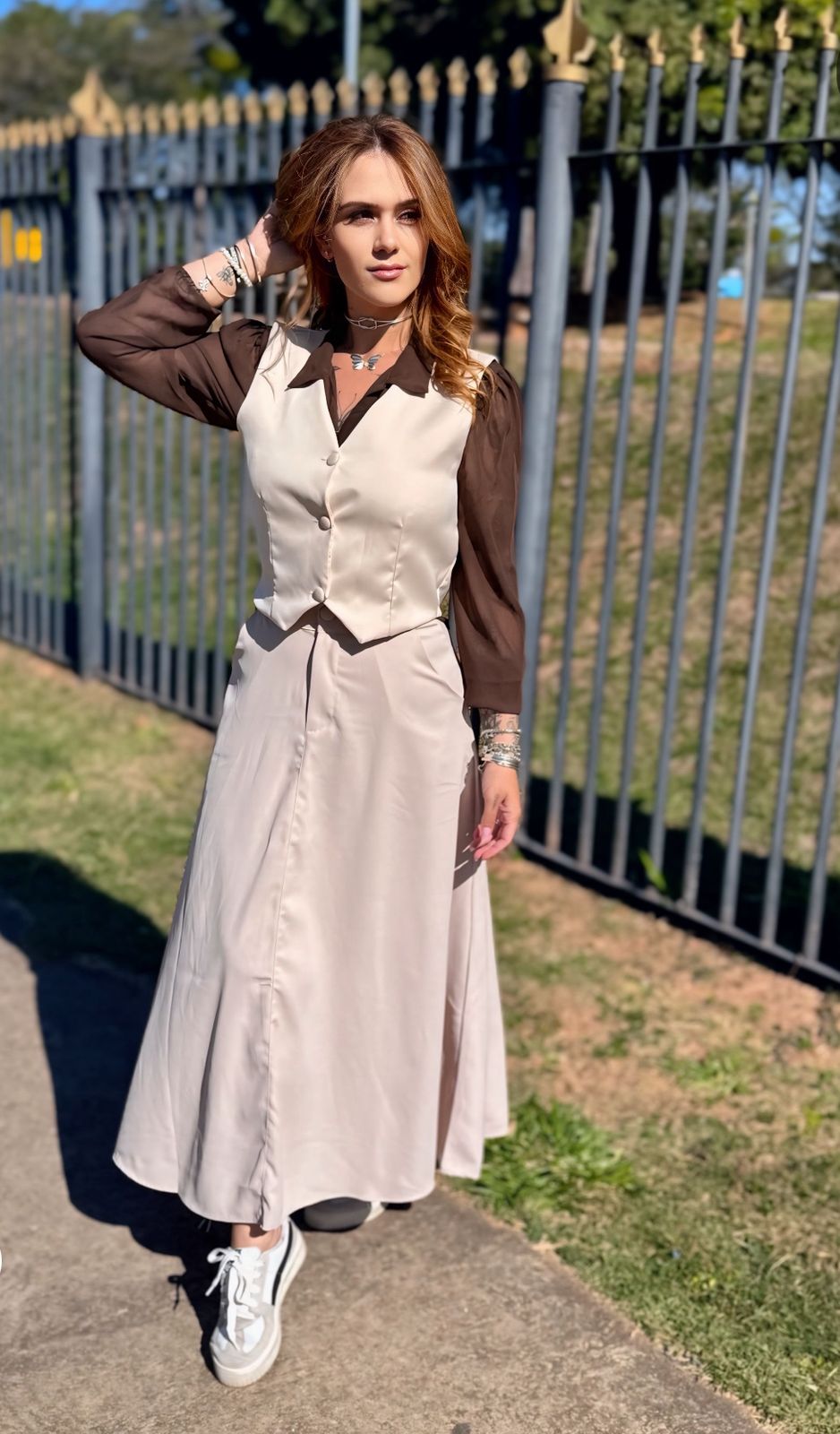 Camisa chiffon e Colete crepe e Saia crepe